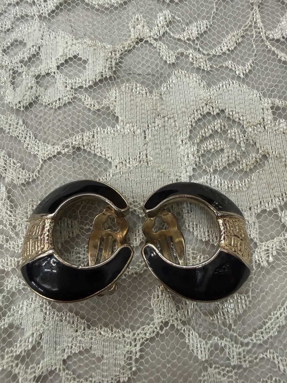 Vintage 80s Moon Statement Bold Silver Tone Black Enamel Clip On Earrings 1.25”